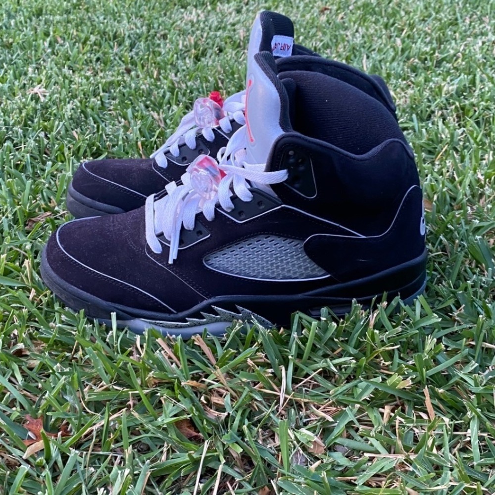 Jordan 5 Retro Black Metallic Reimagined Mens Sneakers HF3975-001 Size 10.5